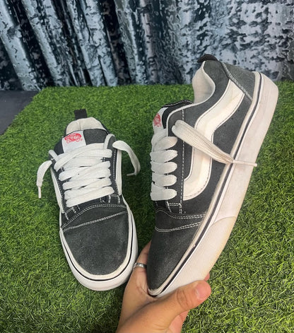 Vans Old Skool Black & White | Classic Skate Shoes for Men & Women